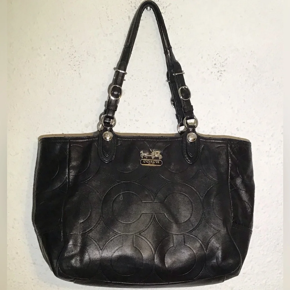 Coach black leather shoulder bag - Picture 1 of 8